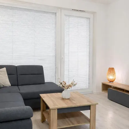 Nook I Morusa Airport