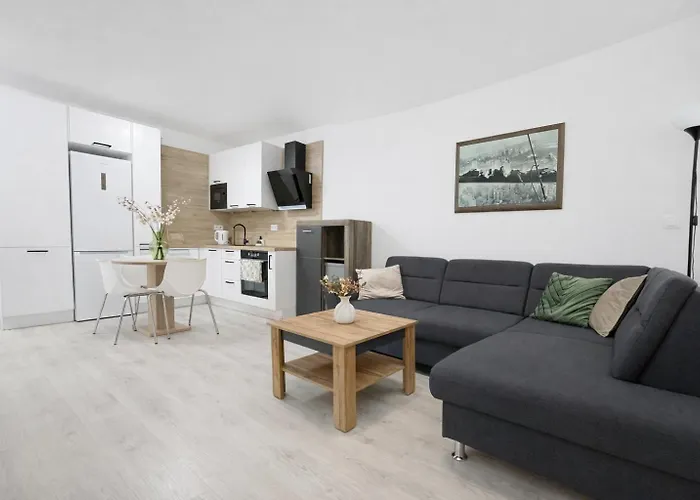 Nook I Morusa Airport