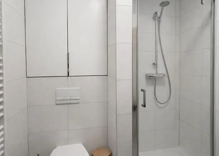 Nook I Morusa Airport * Братислава